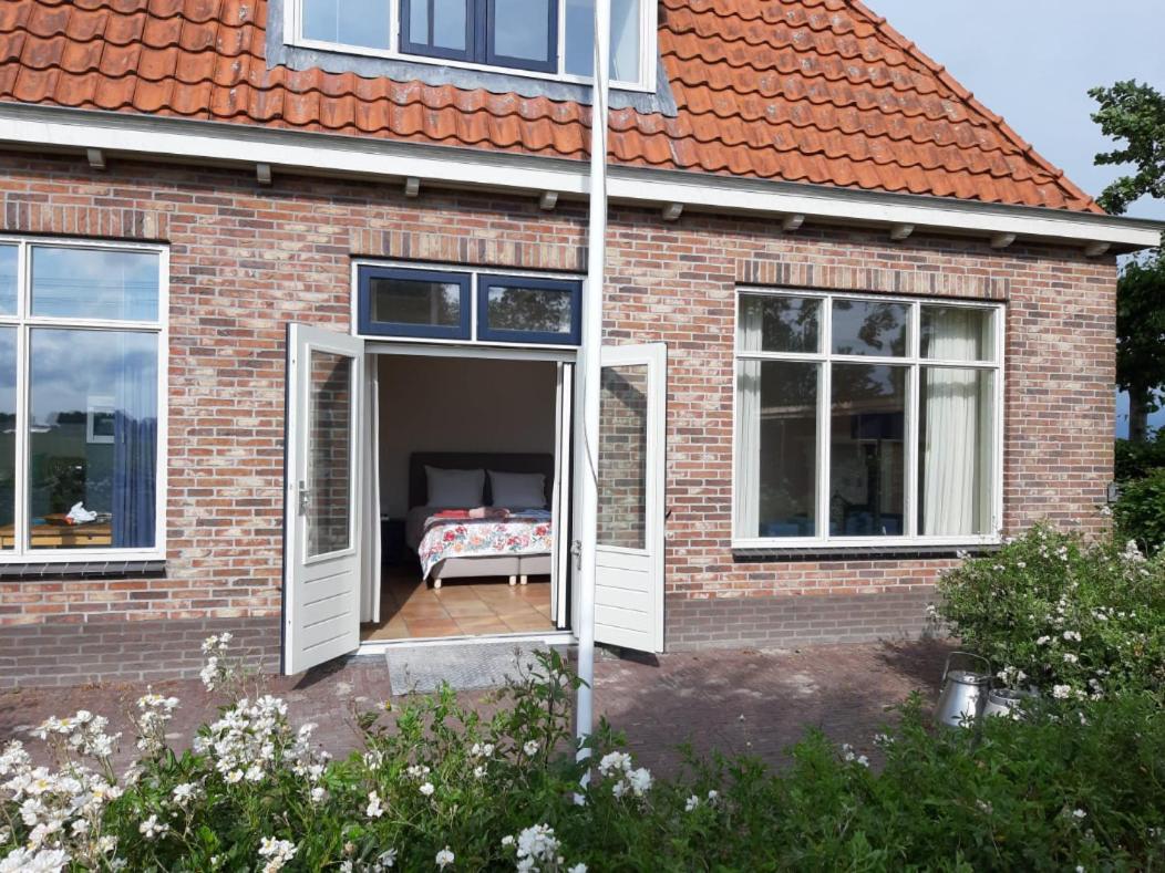 Luxe Gastenverblijf In Het Hart Van Friesland 阿克伦 外观 照片